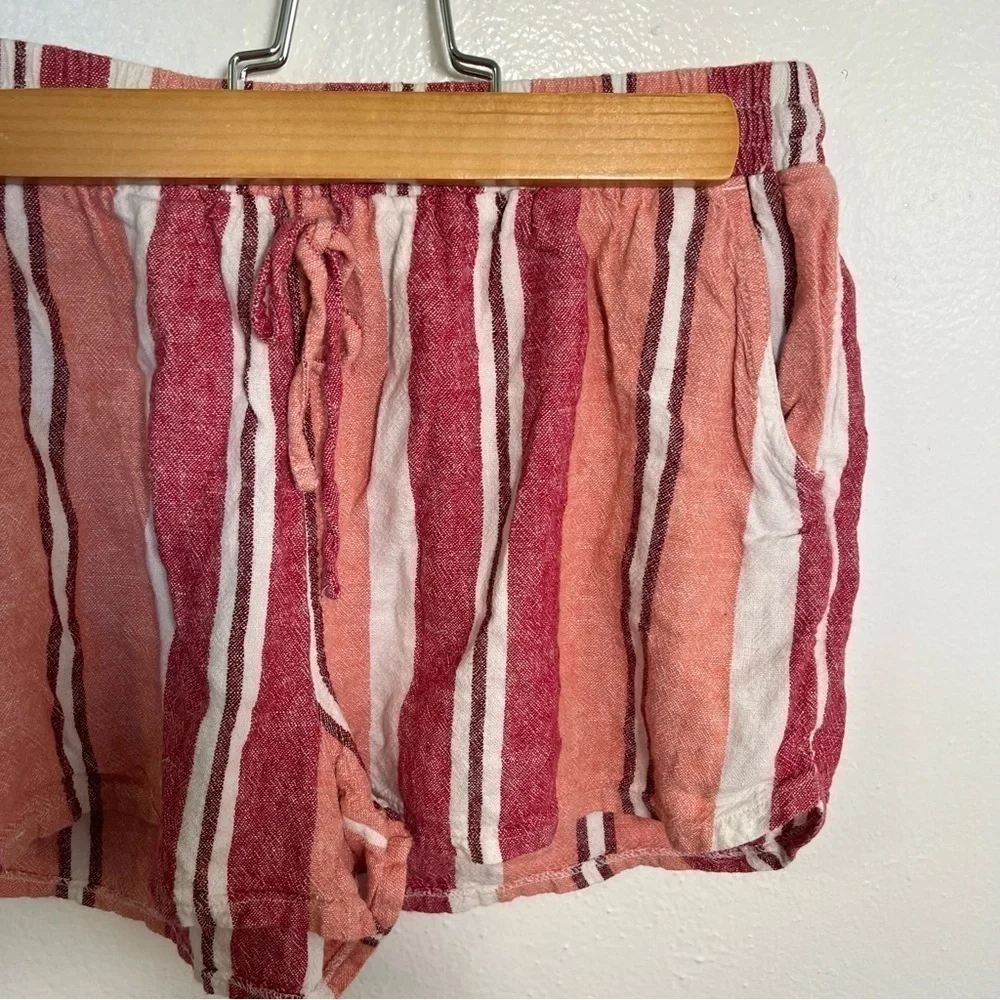 Universal Thread Women's Size Small Shorts White Red Peach Stripes Pockets Linen